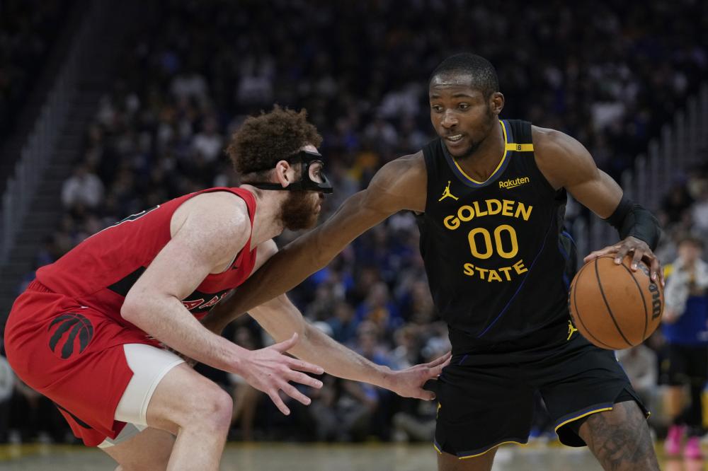 卫显然更看 卫显然更看